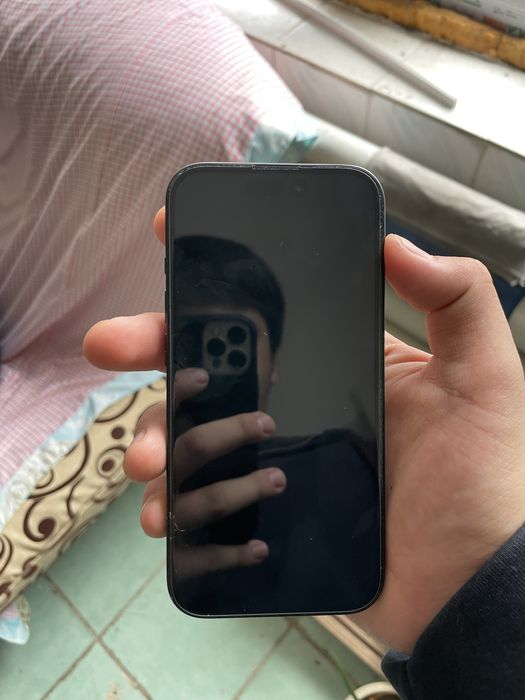 Айфон 15 128гб.