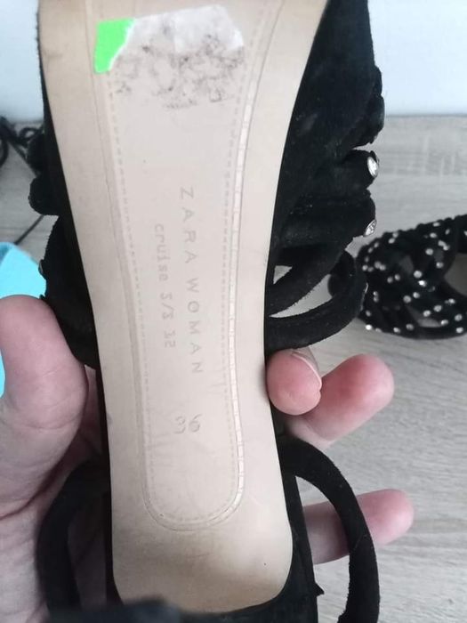Sandale zara marimea 36. Pret 80 lei