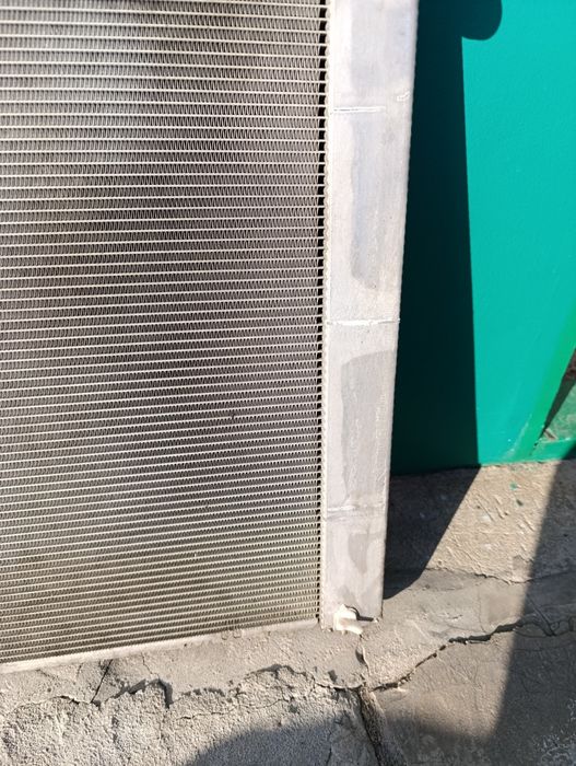 Продам радиатор на Лексус рх330-300