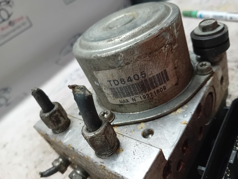 pompa abs nissan juke 2011