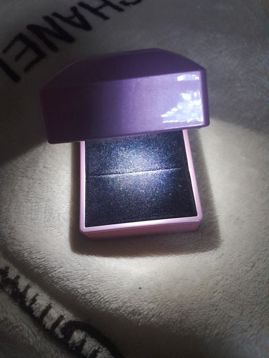 коробка для кольца с подсветкой