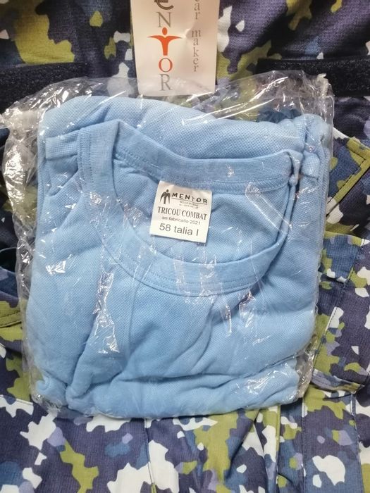 Costum combat albastru de intemperii