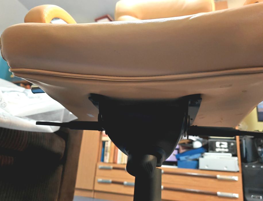 Директорски офиса стол - естествена кожа охра