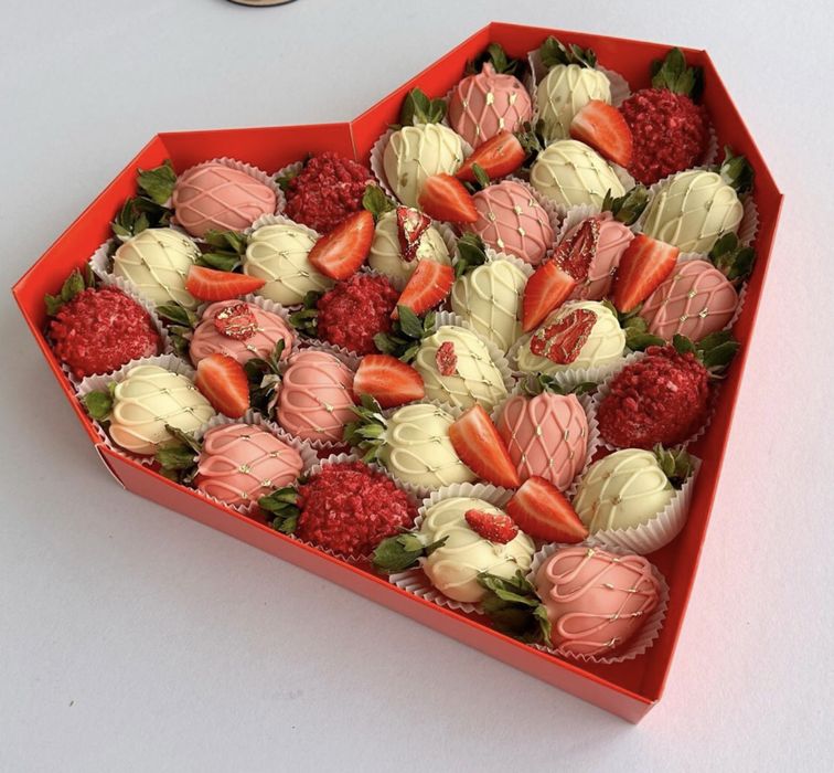 Клубника в шоколаде Астана