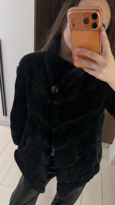 Продам норковую шубу автоледи