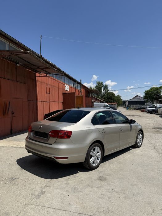 VOLKSWAGEN Jetta 2012 — imagine 5