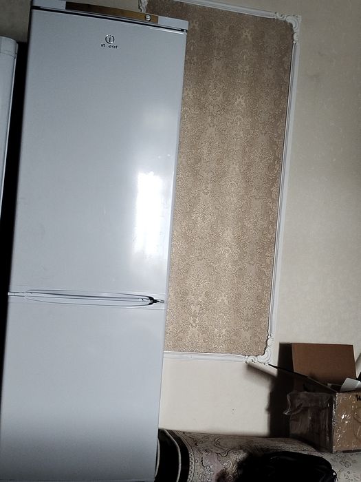 Продам холодильник отличный Индозит