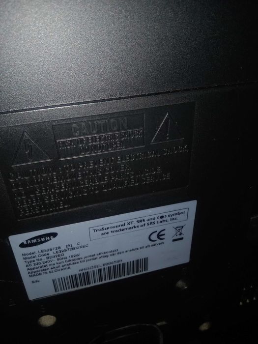 Televizor Samsung LCD , 81 cm diagonala , pt piese , ecran spartt