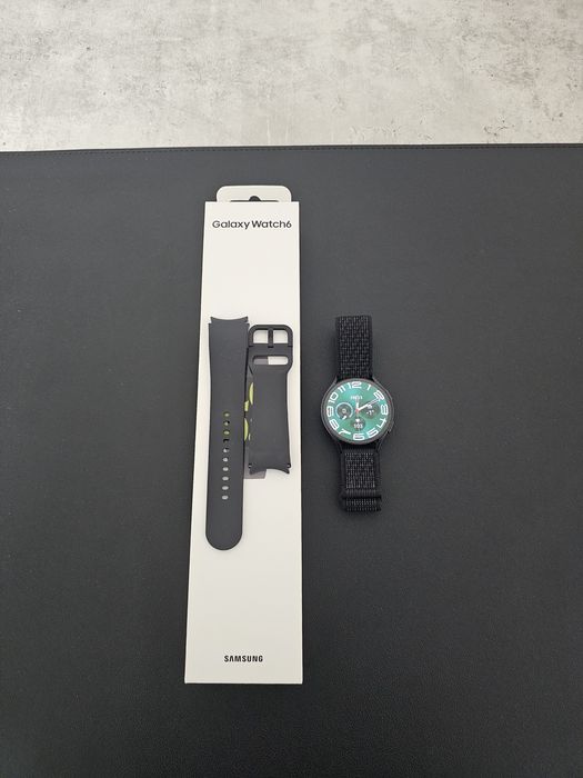 Samsung Galaxy Watch6 44mm + qo'shimcha remeshogi bilan