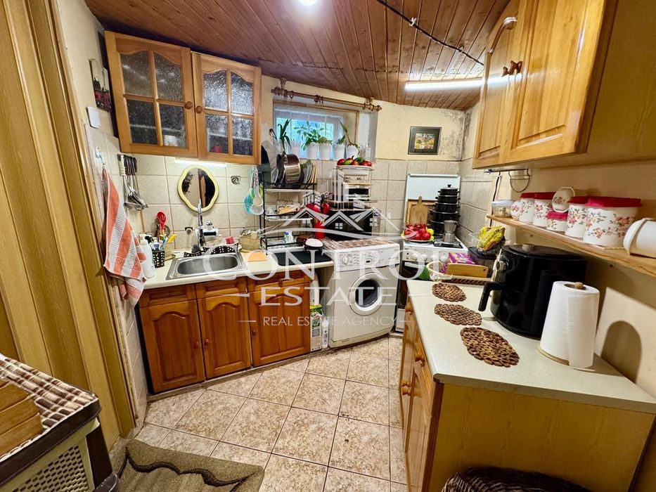 Къща в Велико Търново-Царевец площ 81 цена 83000