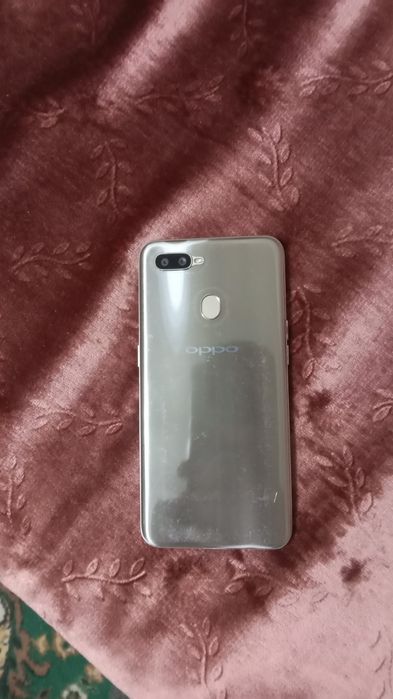 Продам телефон  оппо за 10000