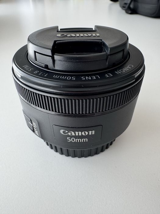 Canon EOS 250D Aparat Foto DSRL & obiectiv 50mm & accesorii