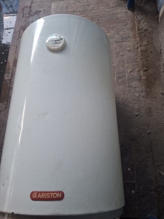 Водонагреватель Аристон