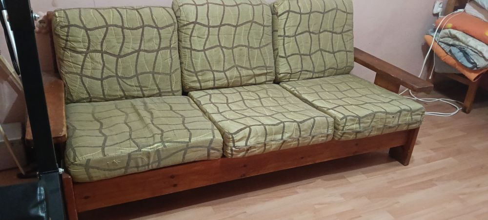 Продава се Диван