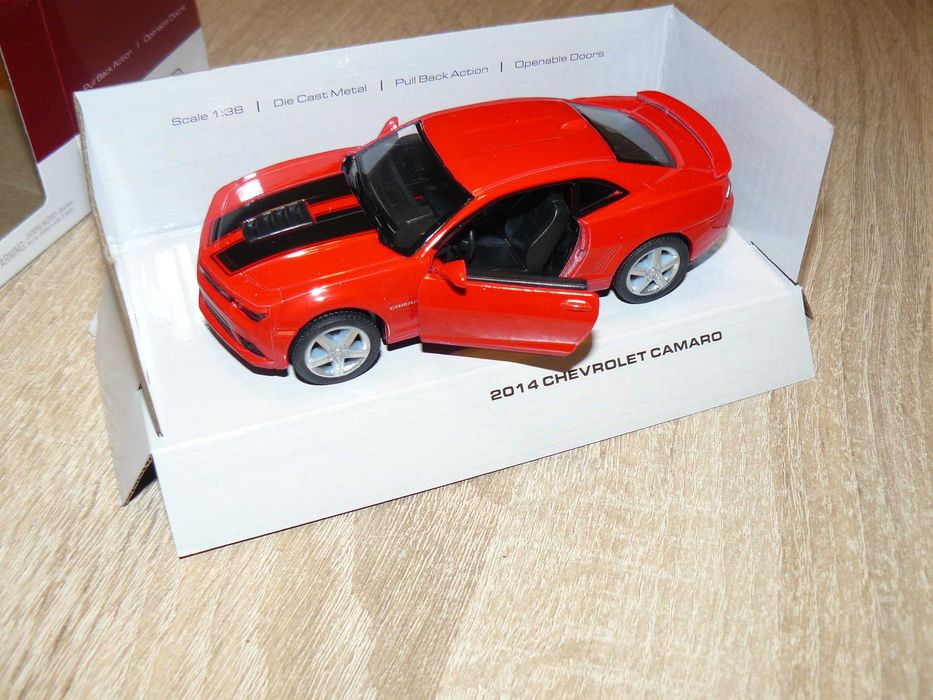 Macheta Auto De Colectie CHEVROLET CAMARO Scara 1:38,Noua Kinsmart