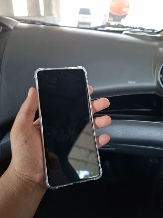 Galaxy S20 Plus // 128 gb
