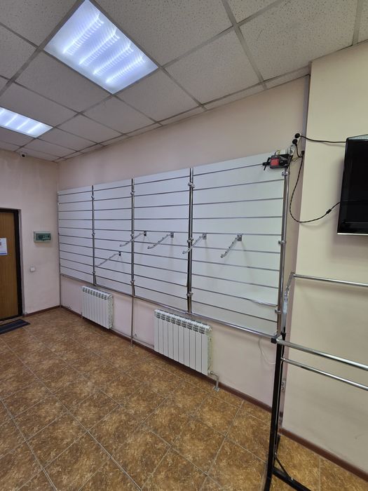 Торговое оборудование для одежды