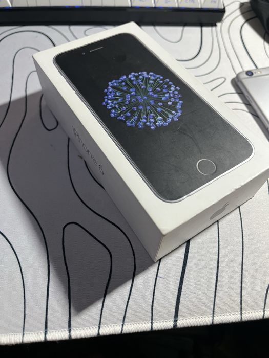 Продам 6 айфон 32 гб