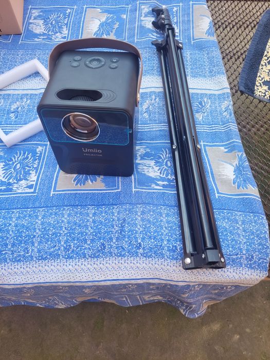 Projektor umiu 1 oy garantiya