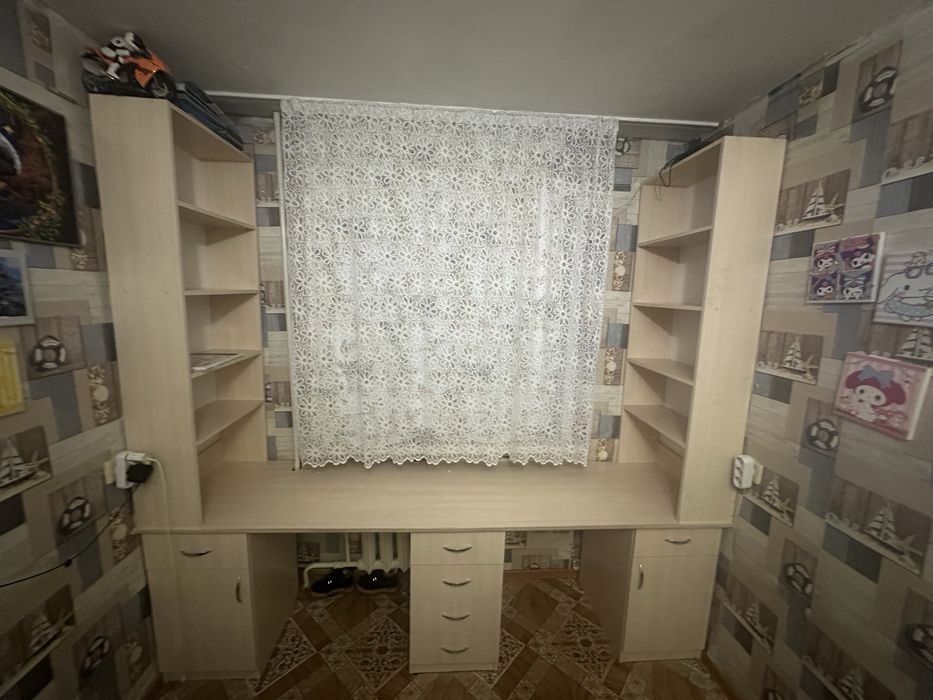 Продам стол торг