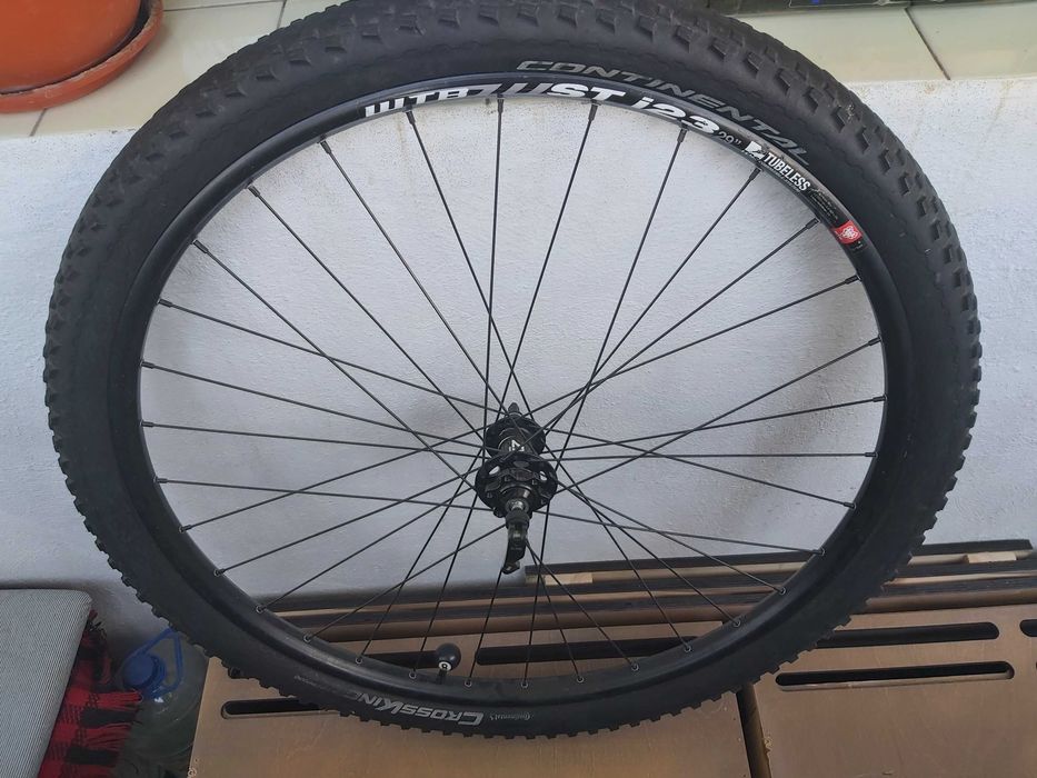 Roata față bicicleta 29" SRAM X7 (lipseste doar discul de frana)