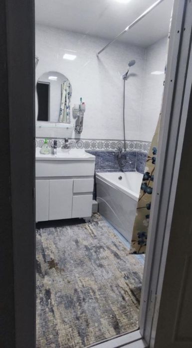 Продается 3/3/5 квартира Ахмад Югнаки.