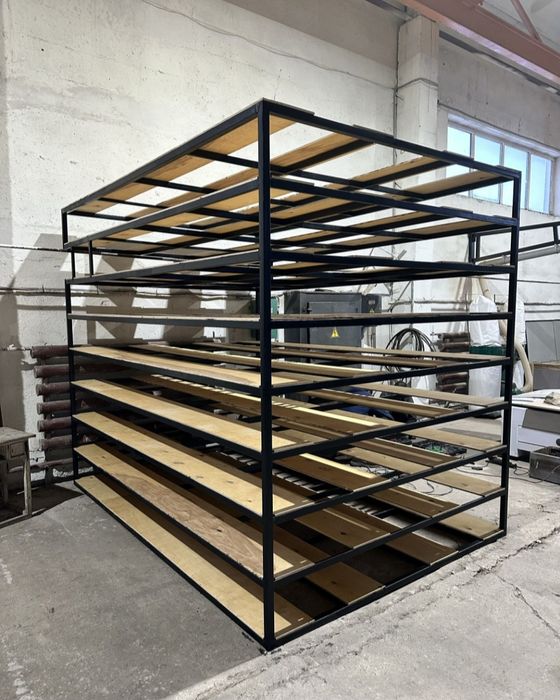 Стеллажи полки из металла