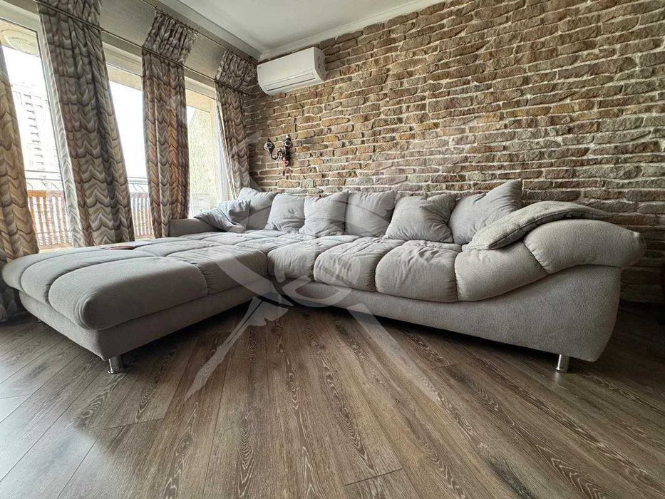 Продава се Тристаен апартамент в Бургас, Зорница - 96 кв.м за 1621 €/кв.м - Снимка #1