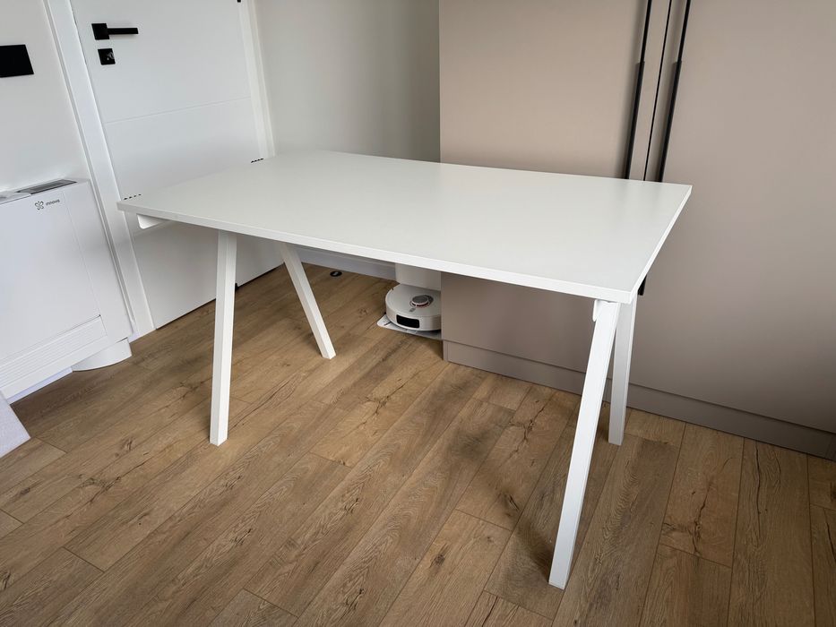 Бюро Trotten Ikea