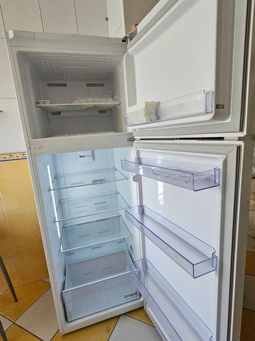 Frigider Beko RDNE350K30W No Frost, 313L, ca nou