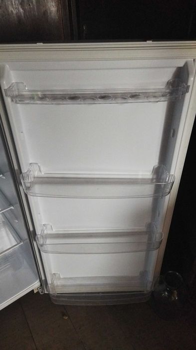 Холодильник Бирюса