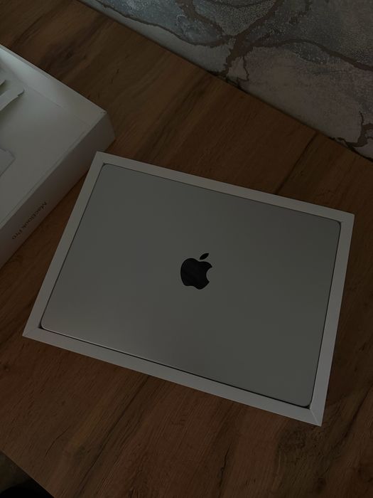 Macbook pro 14 m4 24/1TB