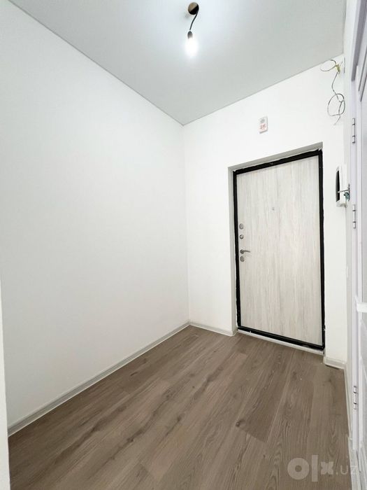Продается 1/4/9 в ЖК "Ассалом Jomiy" 30 кв2 ор-р круг Жомий