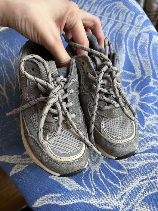 Кроссовки Zara