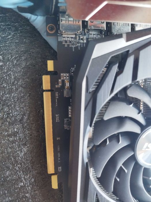 Placa video AMD Radeon RX 5600 XT