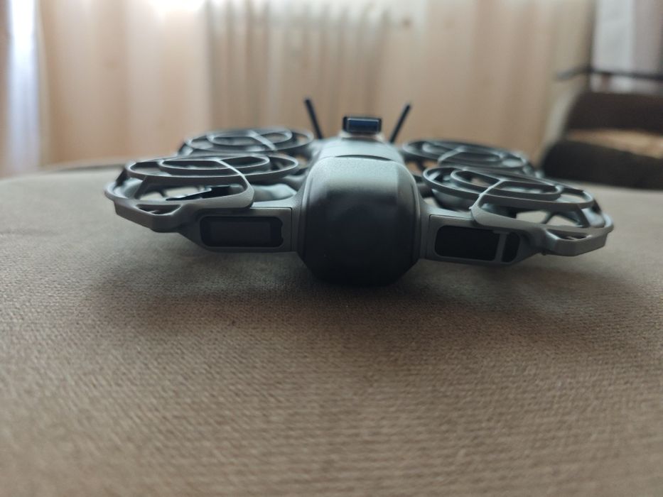 DJI neo 2 cu baterie + transceiver