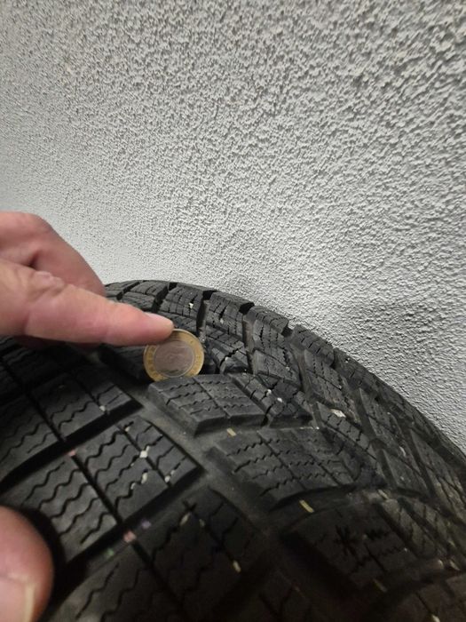 Зимни гуми GOODYEAR 215/65R17 103V