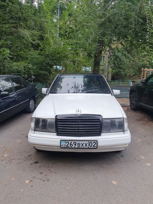 Mercedes-Benz W124