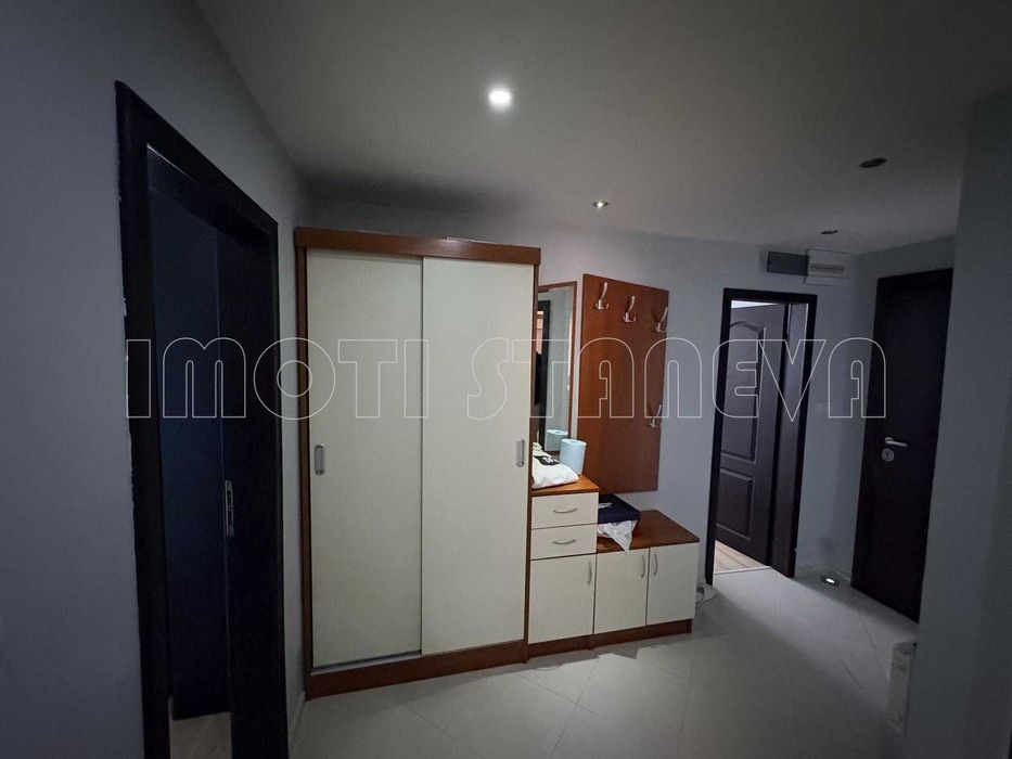 Ремонтиран четиристаен тухлен апартамент в ж.к. „Крум Бъчваров"