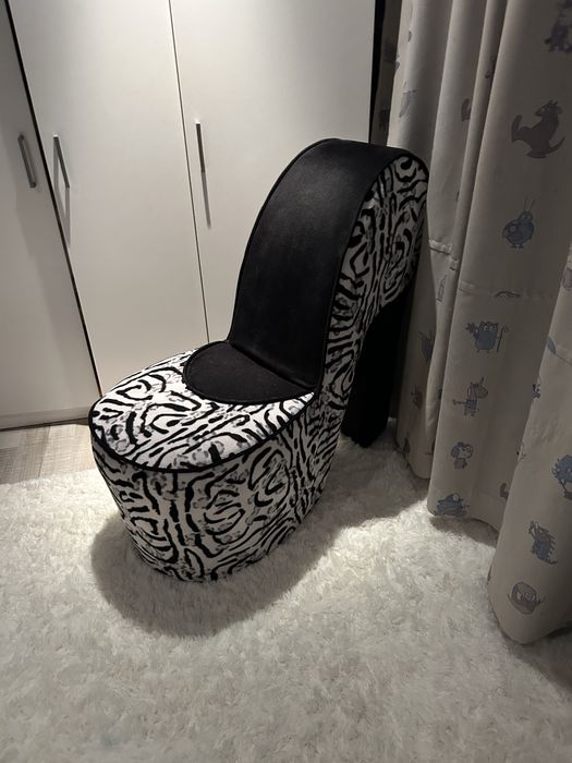 2 стола - токчета италиански дизайнерски