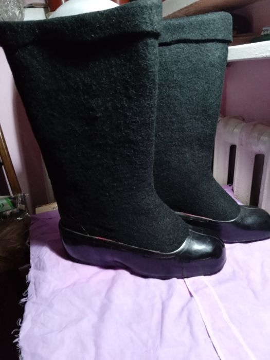 Продаются Валенки с галошами