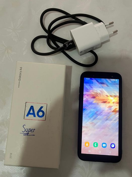 продам телефон Samsung Galaxy A6 + подарки