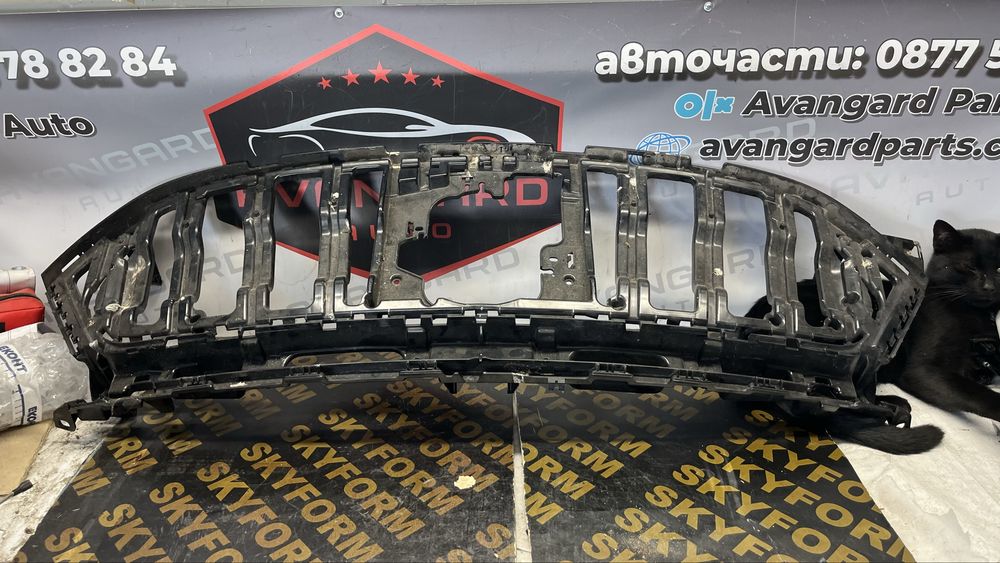 Mercede EQA H243 предна решетка