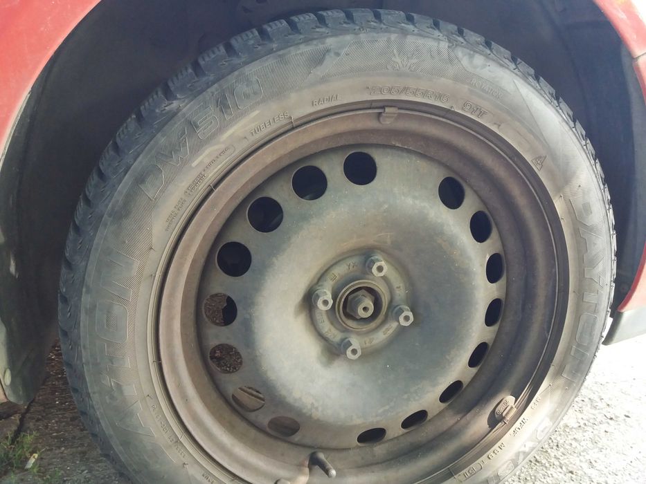 Vand set 4 anvelope+ 4 jante de iarna