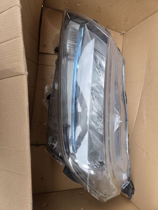 Suzuki vitara 2020г Ляв фар Ое