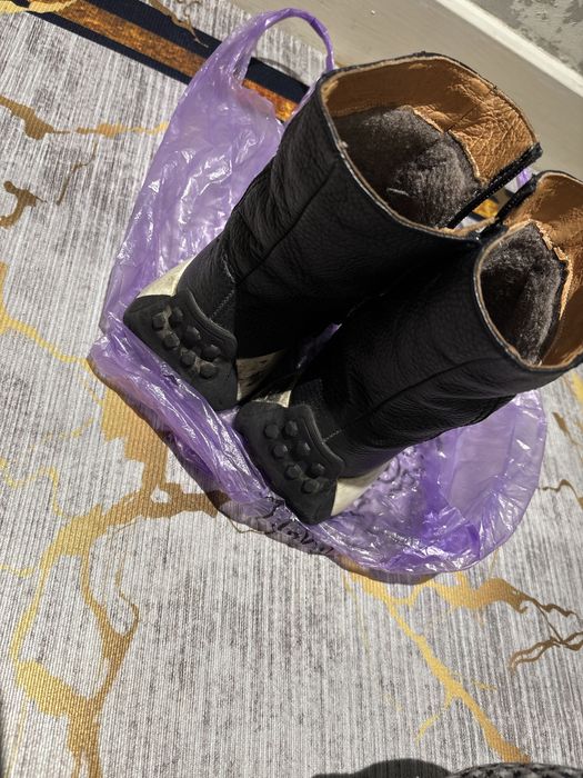 Продам кожанный обувь сапоги