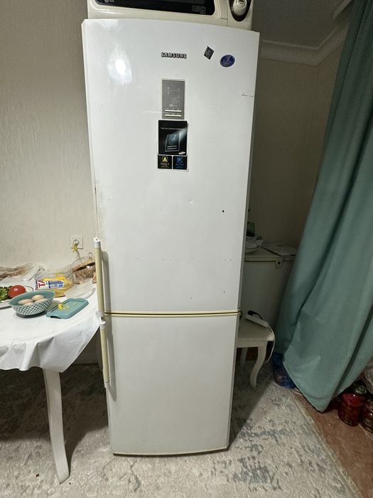 Продам холодильник Самсунг