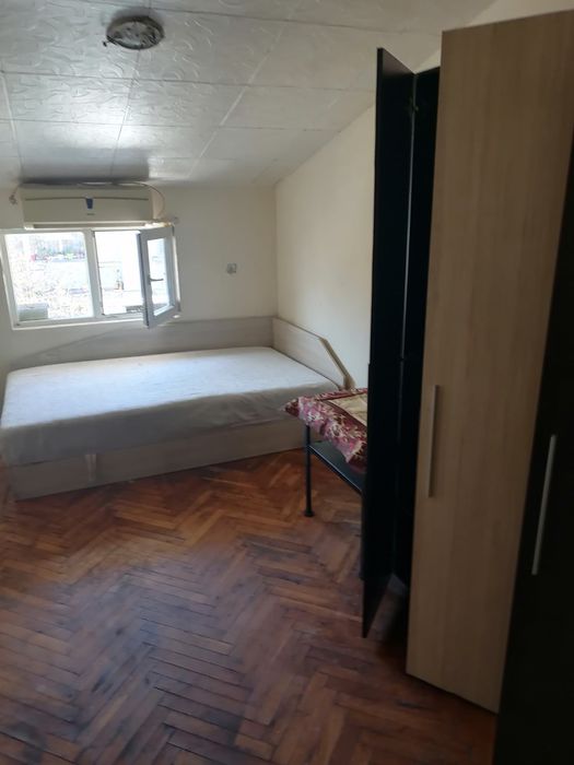 Дава се под наем Едностаен апартамент в Враца, Център - 30 кв.м за 127.5 € - Снимка #5