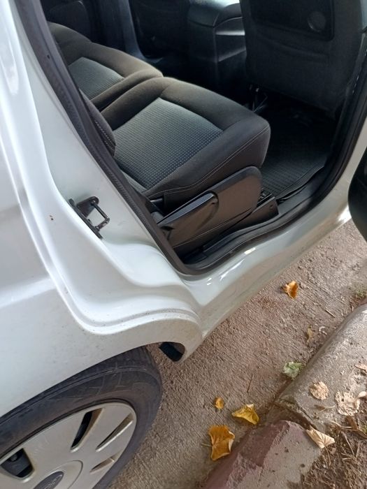 Vând Ford Galaxy 2011/ 1,6 diesel.