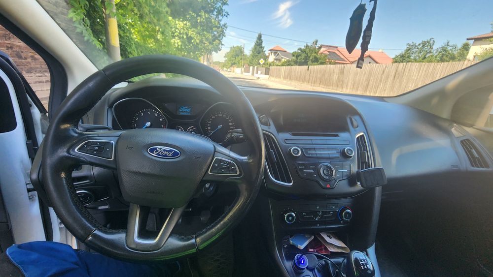 Vand Ford Focus 2017 benzina cu gaz